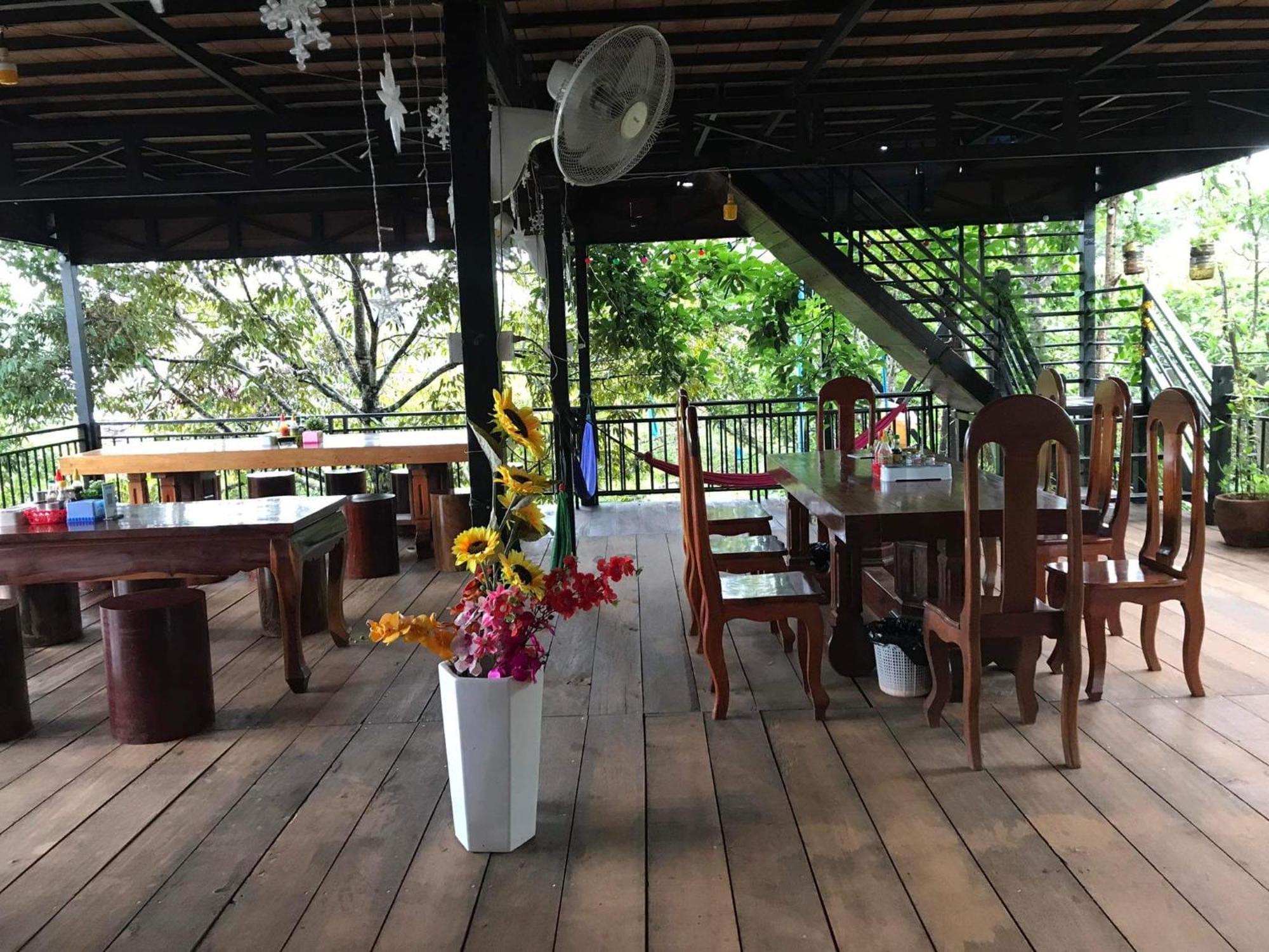 Manel Guesthouse And Restaurant Szenmonorom Kültér fotó