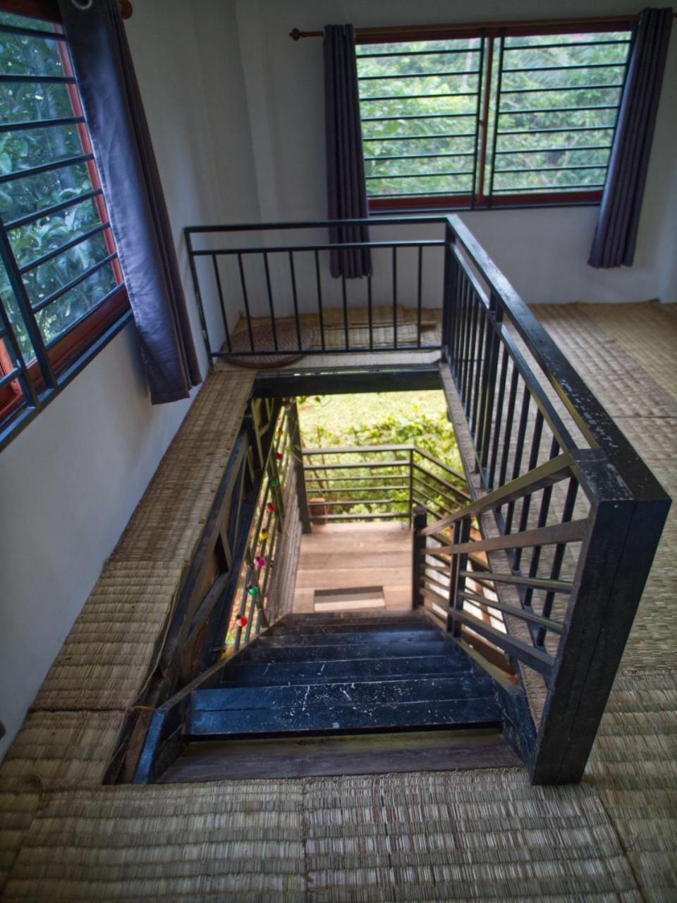 Manel Guesthouse And Restaurant Szenmonorom Kültér fotó