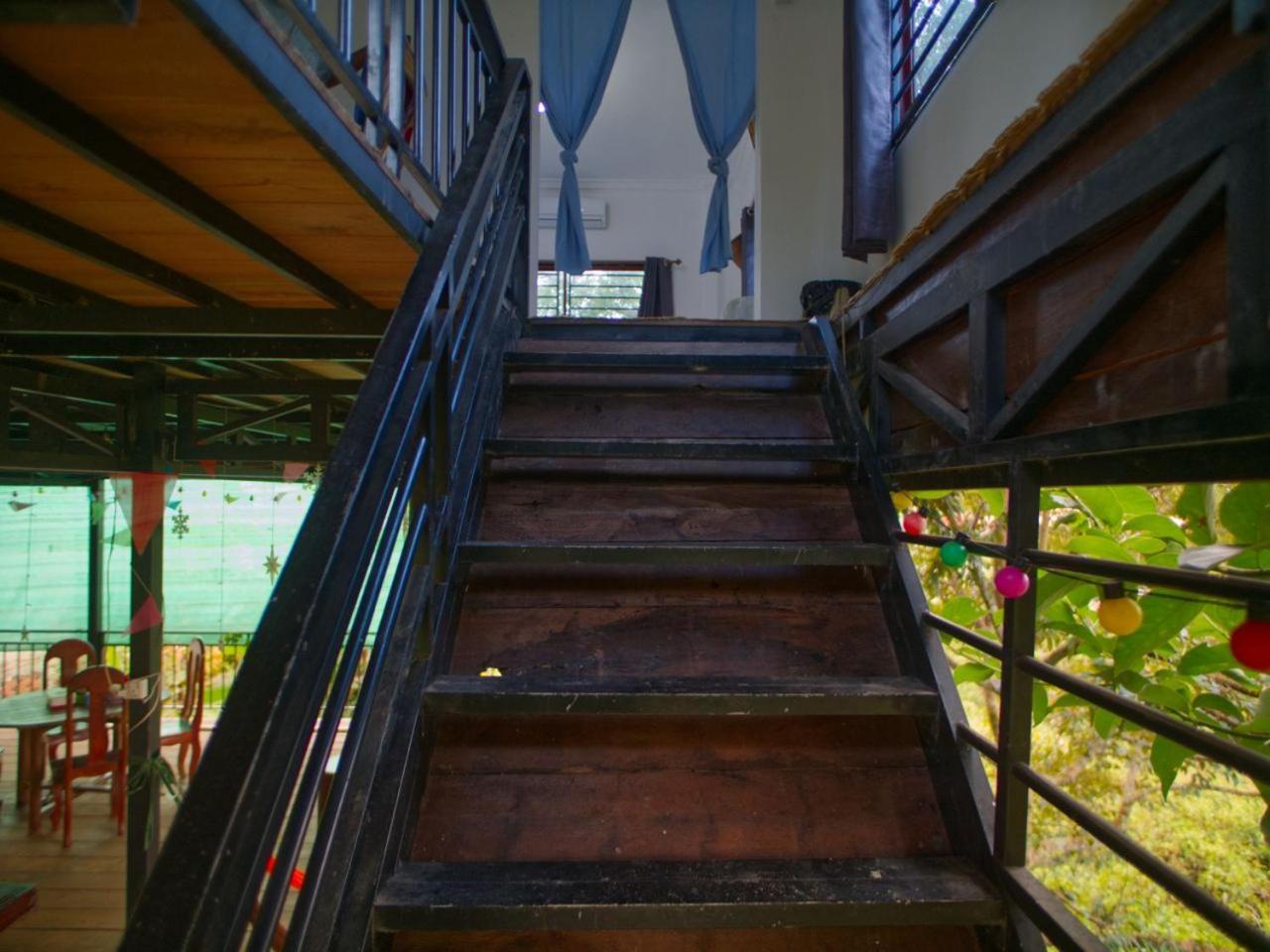 Manel Guesthouse And Restaurant Szenmonorom Kültér fotó